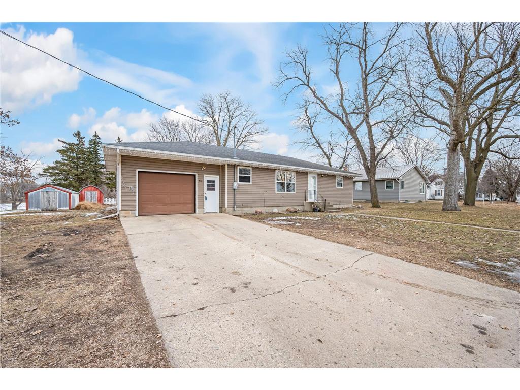 812 Main Street N Minnesota Lake MN 56068 7026578 image32