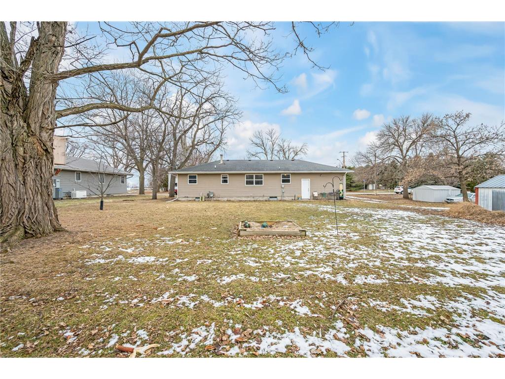 812 Main Street N Minnesota Lake MN 56068 7026578 image33