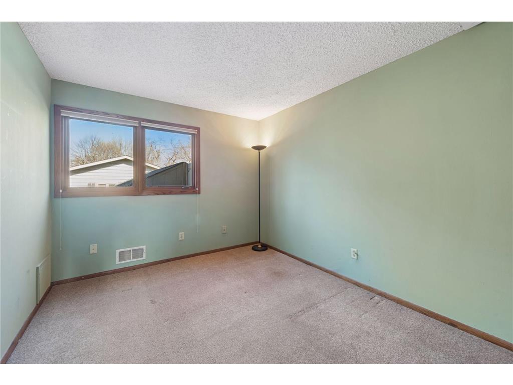 812 Oriole Lane Chaska MN 55318 7022082 image35