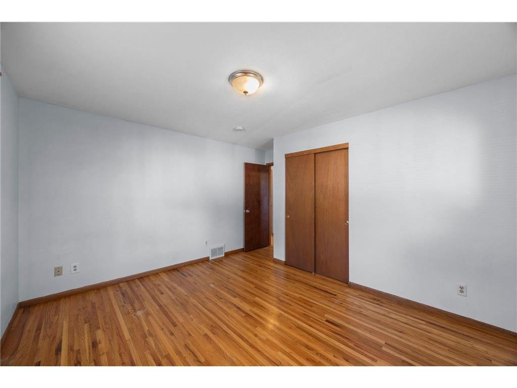8120 Wentworth Avenue S Bloomington MN 55420 7064043 image31