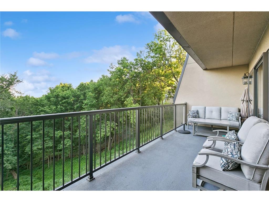 8121 34th Avenue S #102 Bloomington MN 55425 6753553 image1