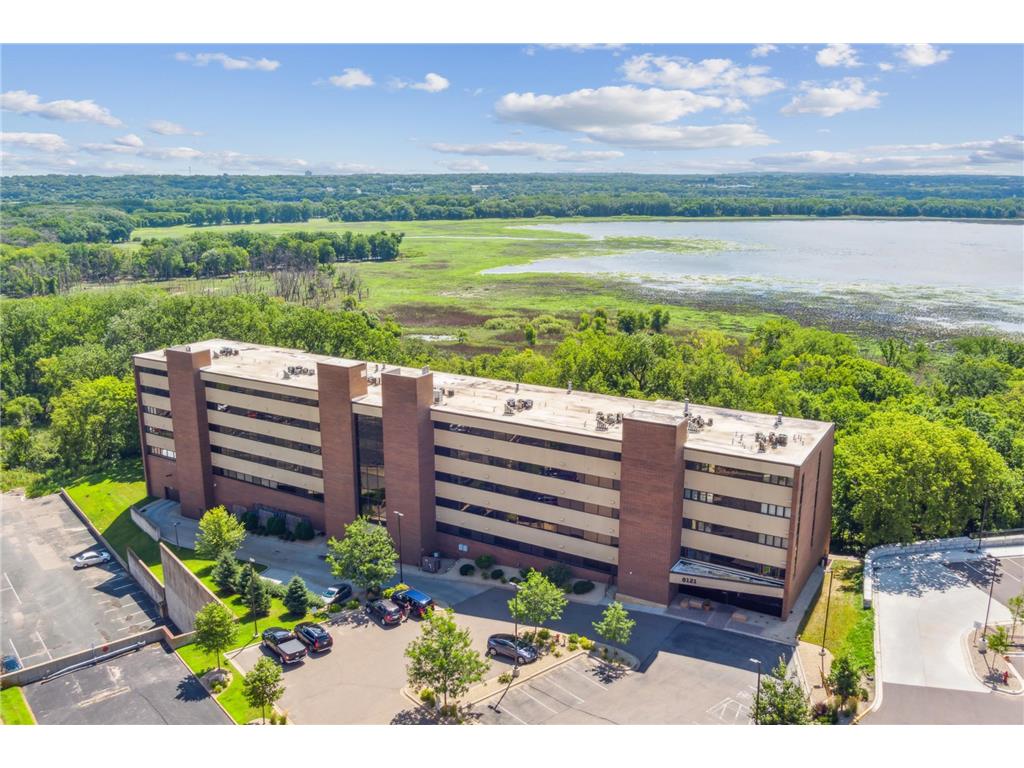 8121 34th Avenue S #107 Bloomington MN 55425 - Minnesota River 6580096 image1