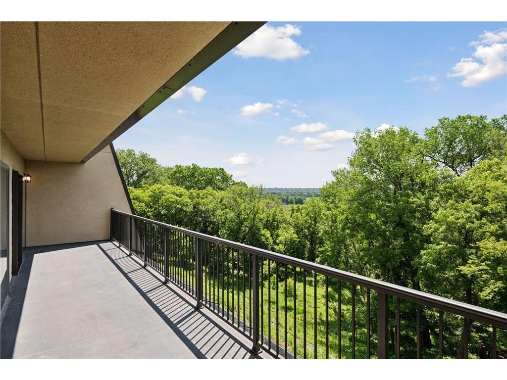 8121 34th Avenue S #204, Bloomington, MN, 55425 | MLS: 6728739 | Edina ...