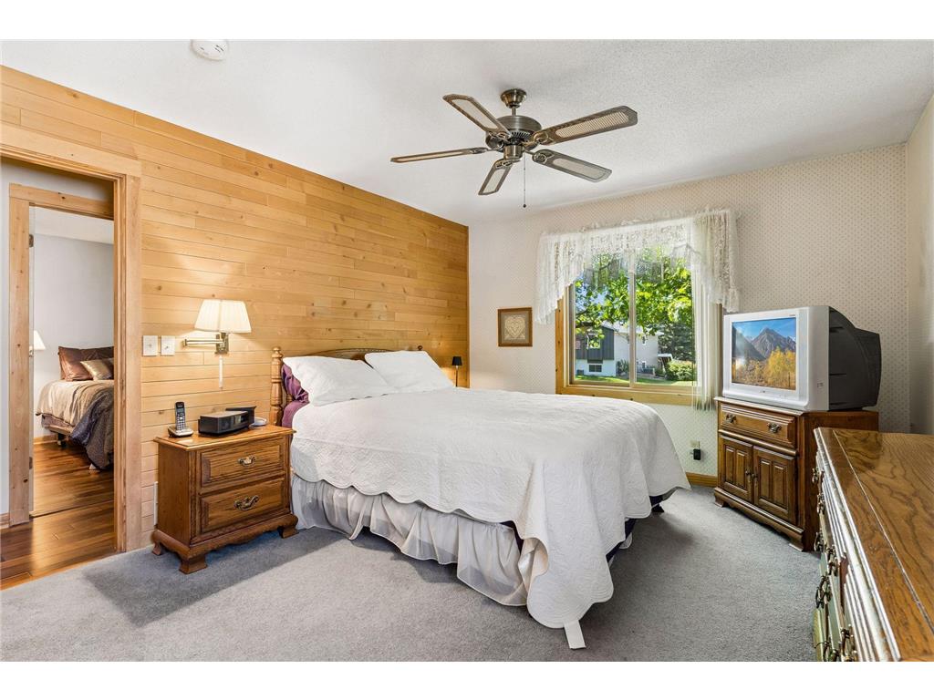 8124 W 102nd Street Bloomington MN 55438 7084597 image22