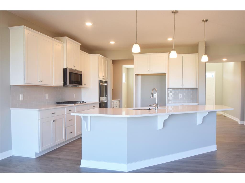 8125 180th Street Lakeville MN 55044 6311036 image1