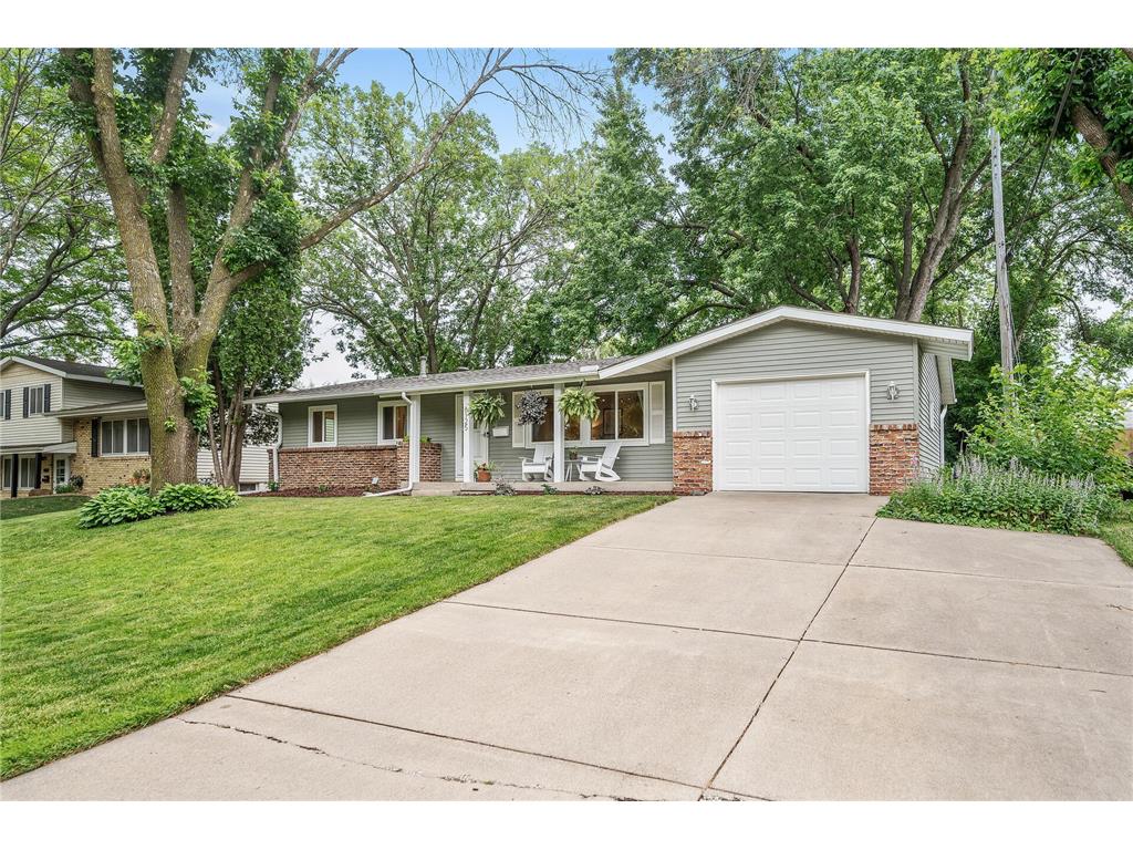 8125 N 34th Avenue N, Crystal, MN 55427 MLS 6244668 Edina Realty