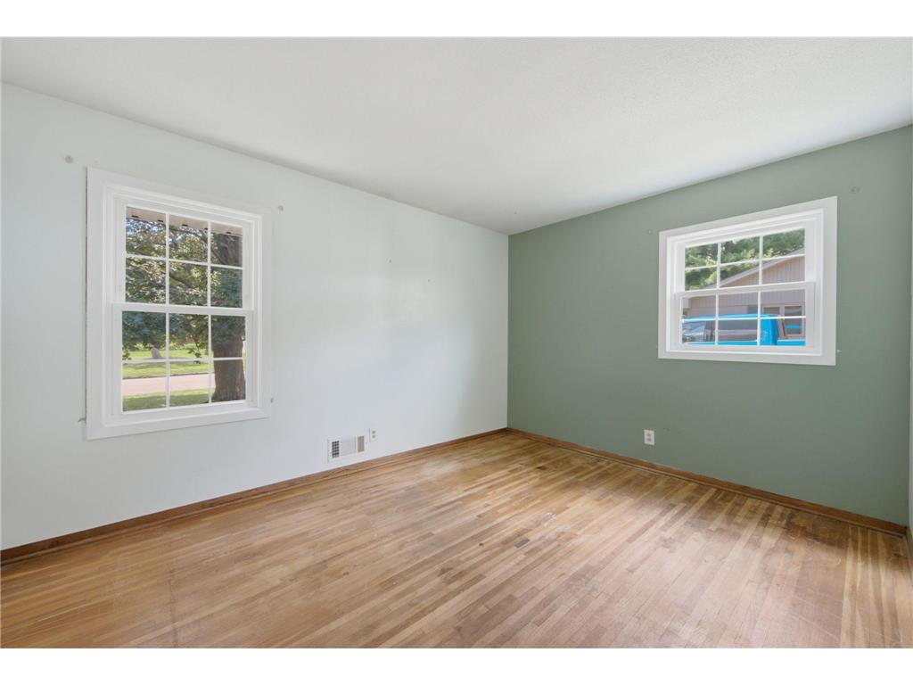 8126 Northern Drive Crystal MN 55427 7105445 image10