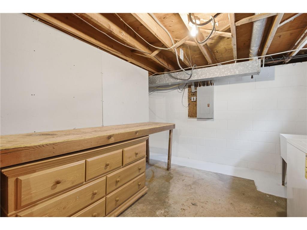 8126 Northern Drive Crystal MN 55427 7105445 image20