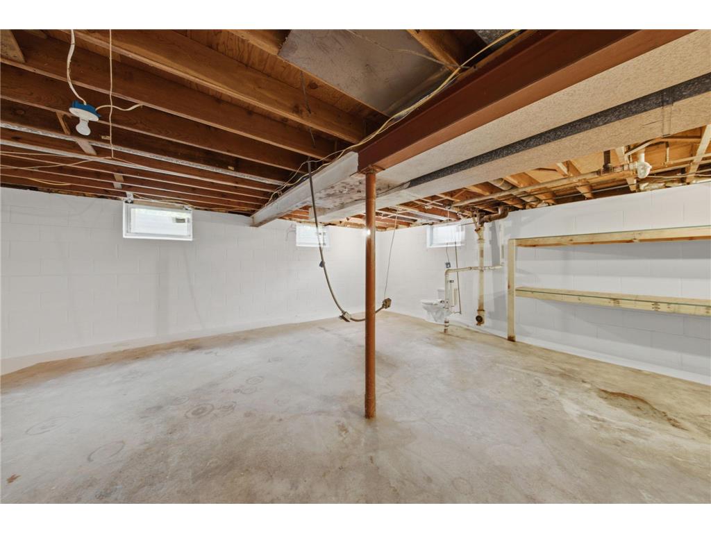 8126 Northern Drive Crystal MN 55427 7105445 image21
