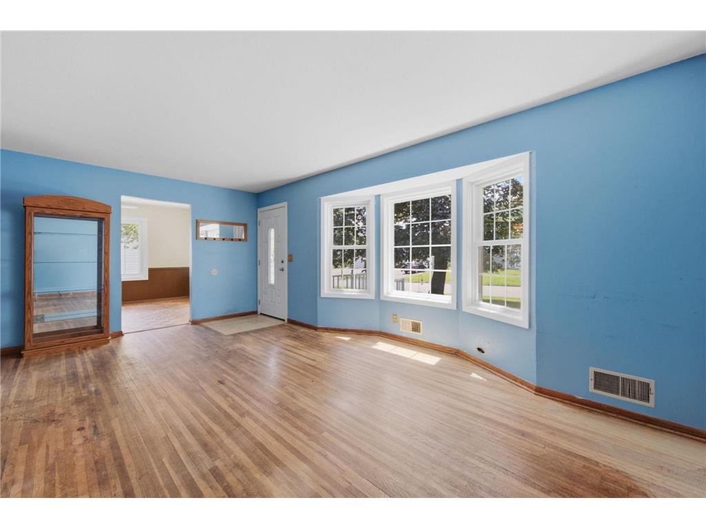 8126 Northern Drive Crystal MN 55427 7105445 image4