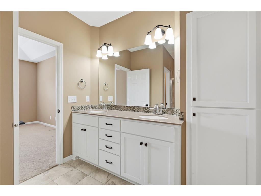 8126 W 132nd Street Savage MN 55378 7068164 image23