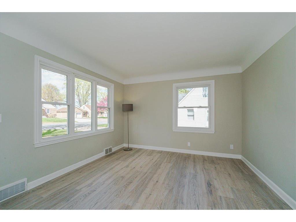 8127 1st Avenue S Bloomington MN 55420 7068632 image3