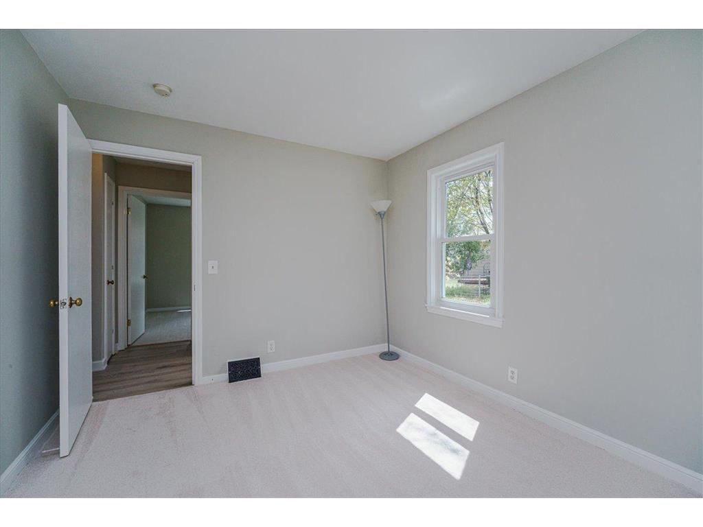 8127 1st Avenue S Bloomington MN 55420 7068632 image9