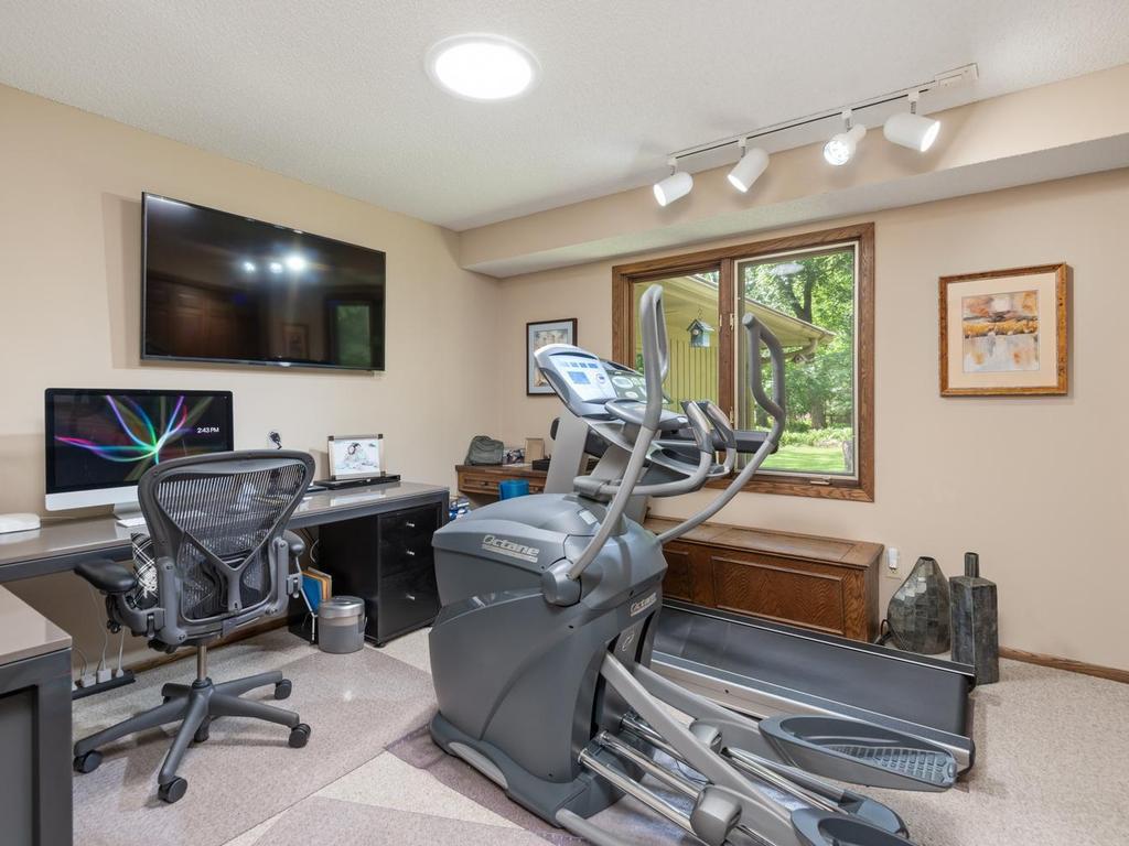 8127 Pennsylvania Circle Bloomington MN 55438 7080928 image20