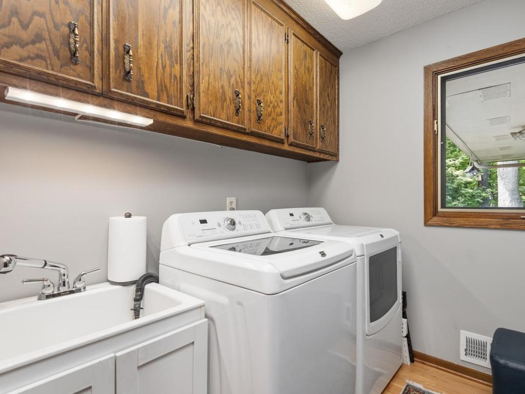 8127 Pennsylvania Circle Bloomington MN 55438 7080928 image22