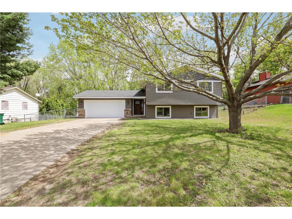 8128 Dawn Avenue Inver Grove Heights MN 55076 7062497 image1