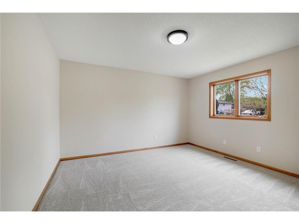 8128 Dawn Avenue Inver Grove Heights MN 55076 7062497 image22