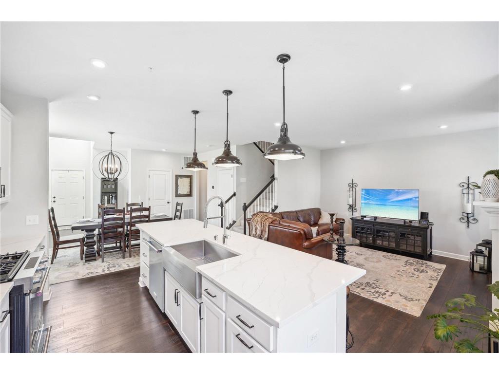 8129 Cottonwood Lane N Maple Grove MN 55369 6548874 image1