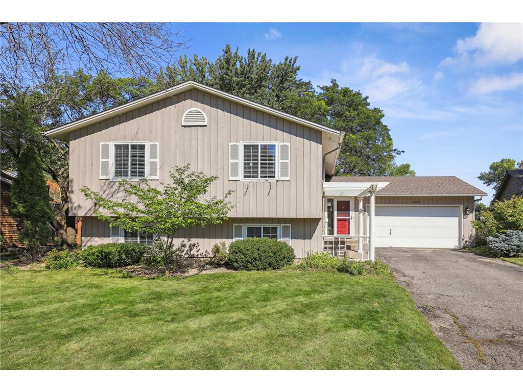 8129 Rhode Island Circle Bloomington MN 55438 6598069 image1