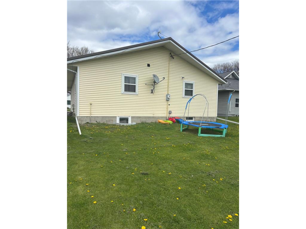 813 2nd Street W Morgan MN 56266 7069953 image5