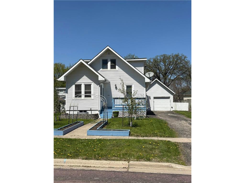813 4th Avenue SE Waseca MN 56093 6717211 image1