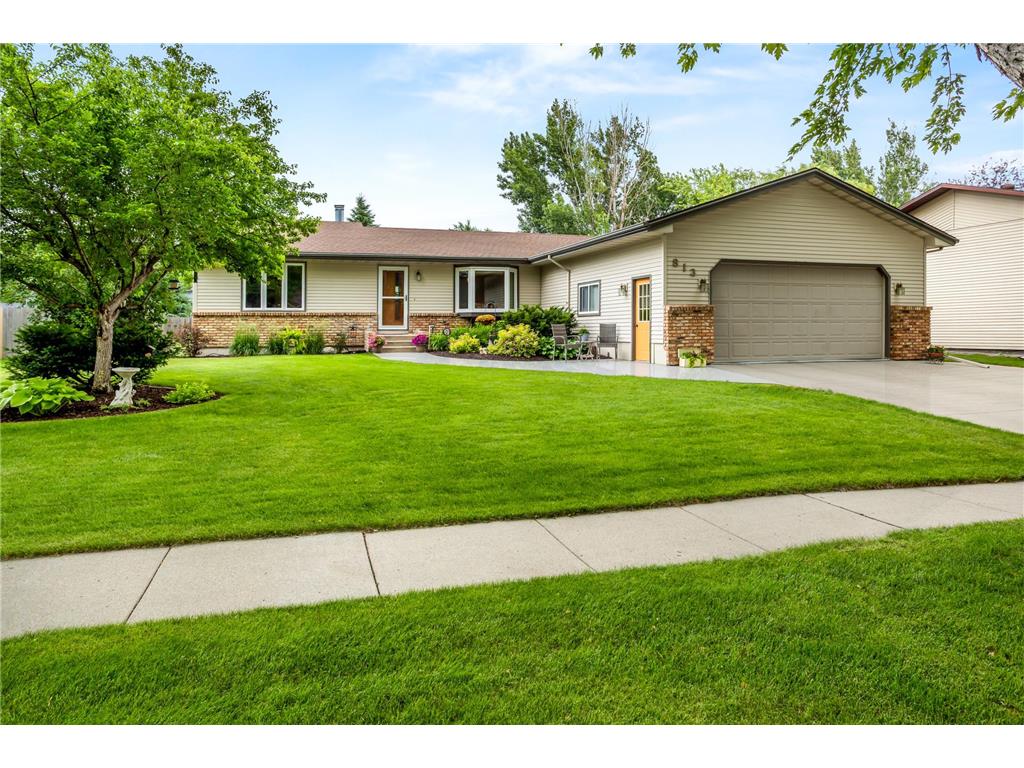 813 8th Street E West Fargo ND 58078 7104376 image1