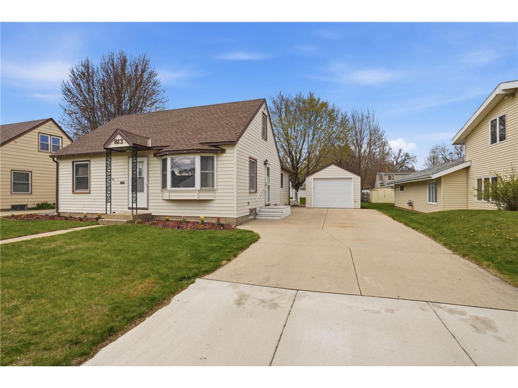 813 Augusta Avenue Willmar MN 56201 7056876 image1