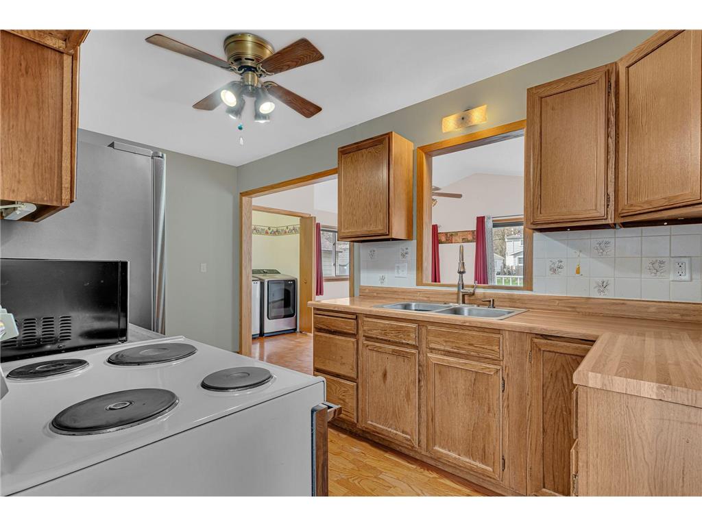 813 Augusta Avenue Willmar MN 56201 7056876 image4
