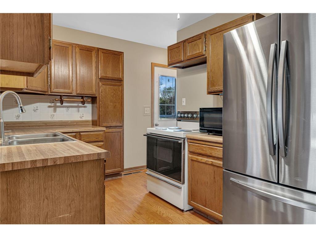 813 Augusta Avenue Willmar MN 56201 7056876 image5