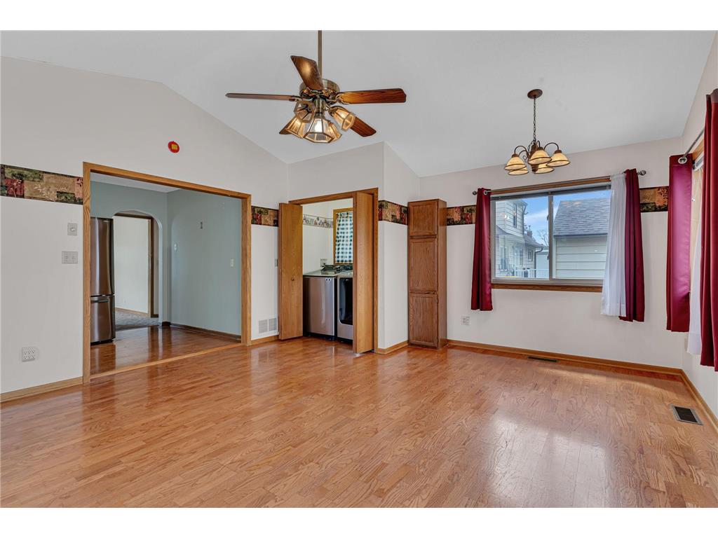 813 Augusta Avenue Willmar MN 56201 7056876 image6