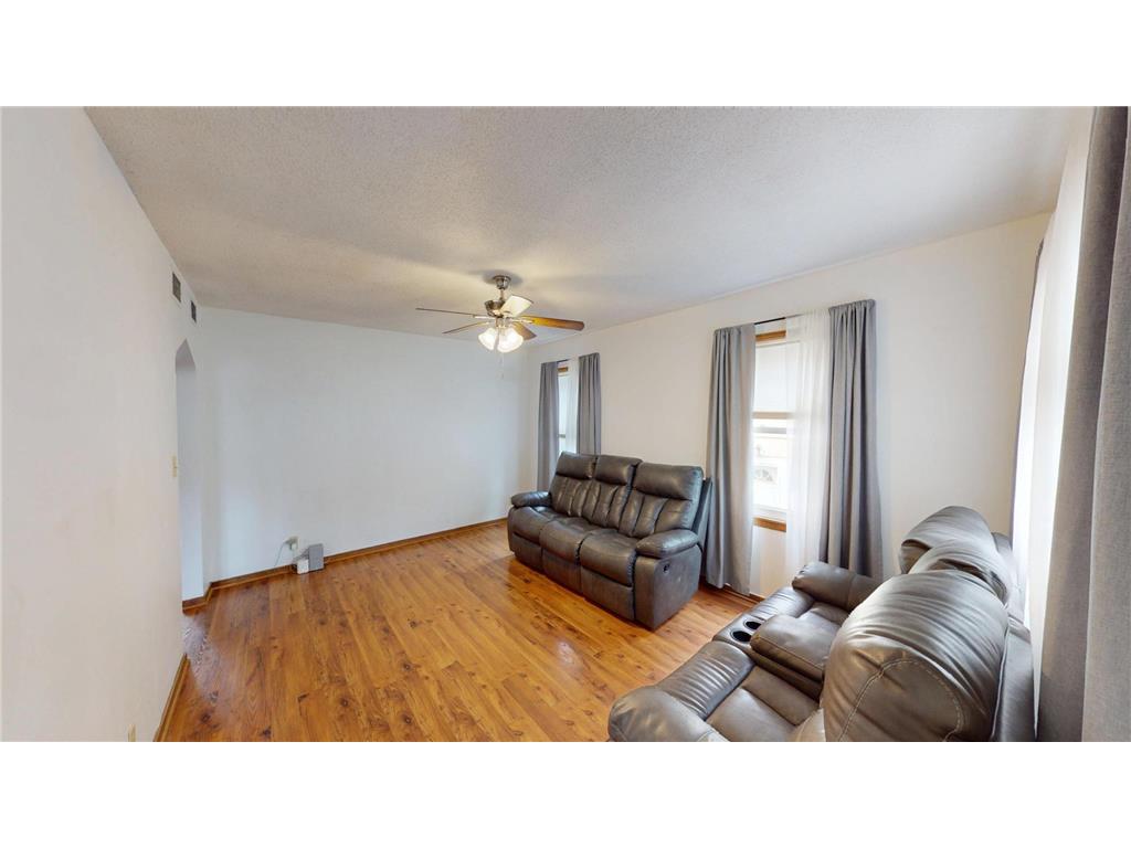 813 Pillsbury Avenue Albert Lea MN 56007 7076913 image2