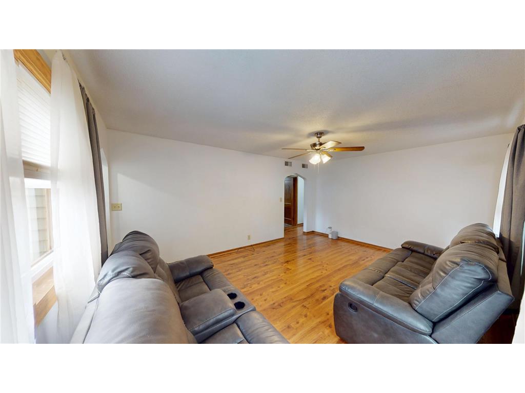 813 Pillsbury Avenue Albert Lea MN 56007 7076913 image3