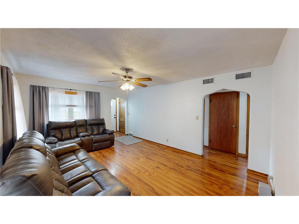 813 Pillsbury Avenue Albert Lea MN 56007 7076913 image4