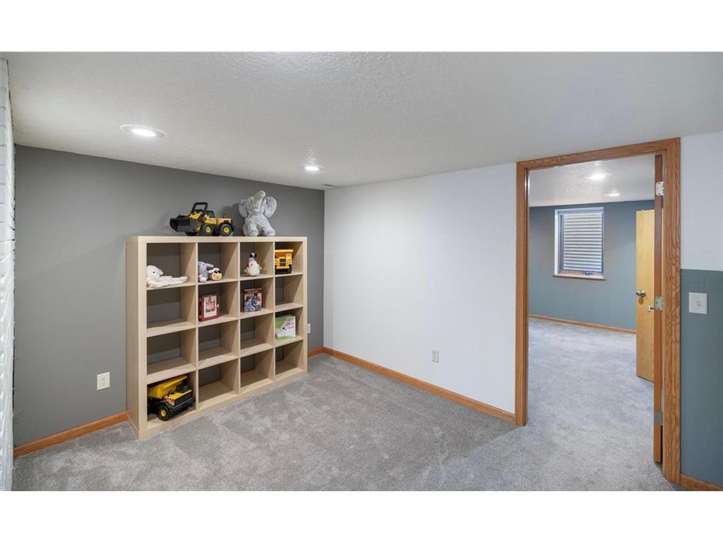 8131 Upton Avenue S Bloomington MN 55431 7026996 image23