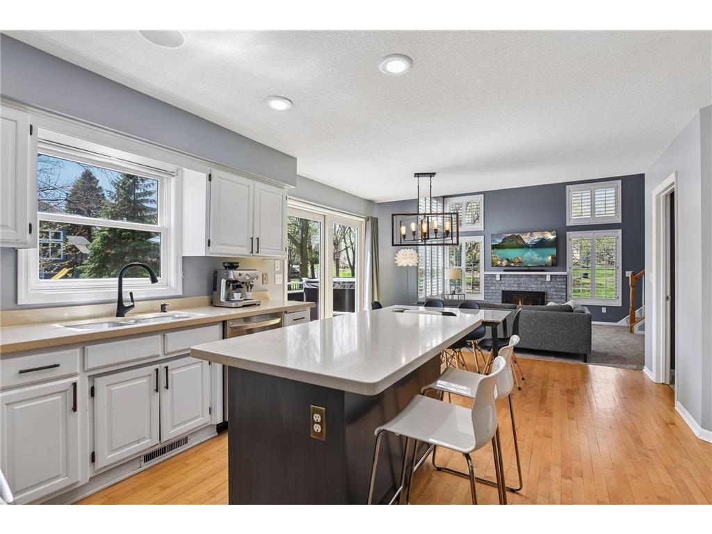 8135 Long Meadow Pointe Eden Prairie MN 55347 7063617 image4