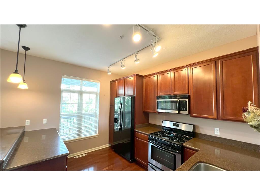 8136 Main Street N Maple Grove MN 55369 7088377 image2