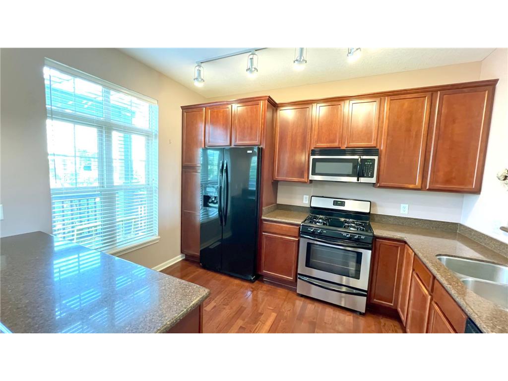 8136 Main Street N Maple Grove MN 55369 7088377 image5