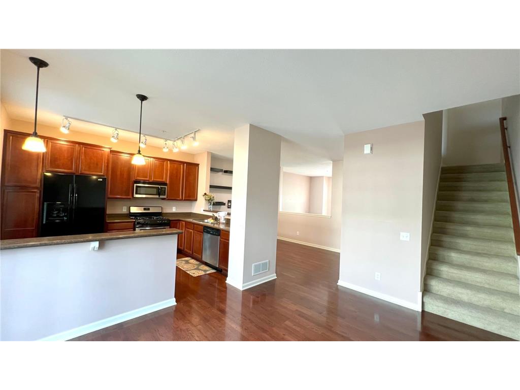 8136 Main Street N Maple Grove MN 55369 7088377 image6