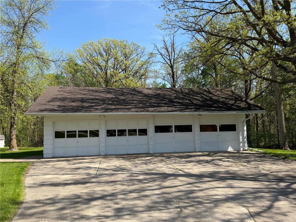 814 11th Avenue SE Roseau MN 56751 7082223 image2