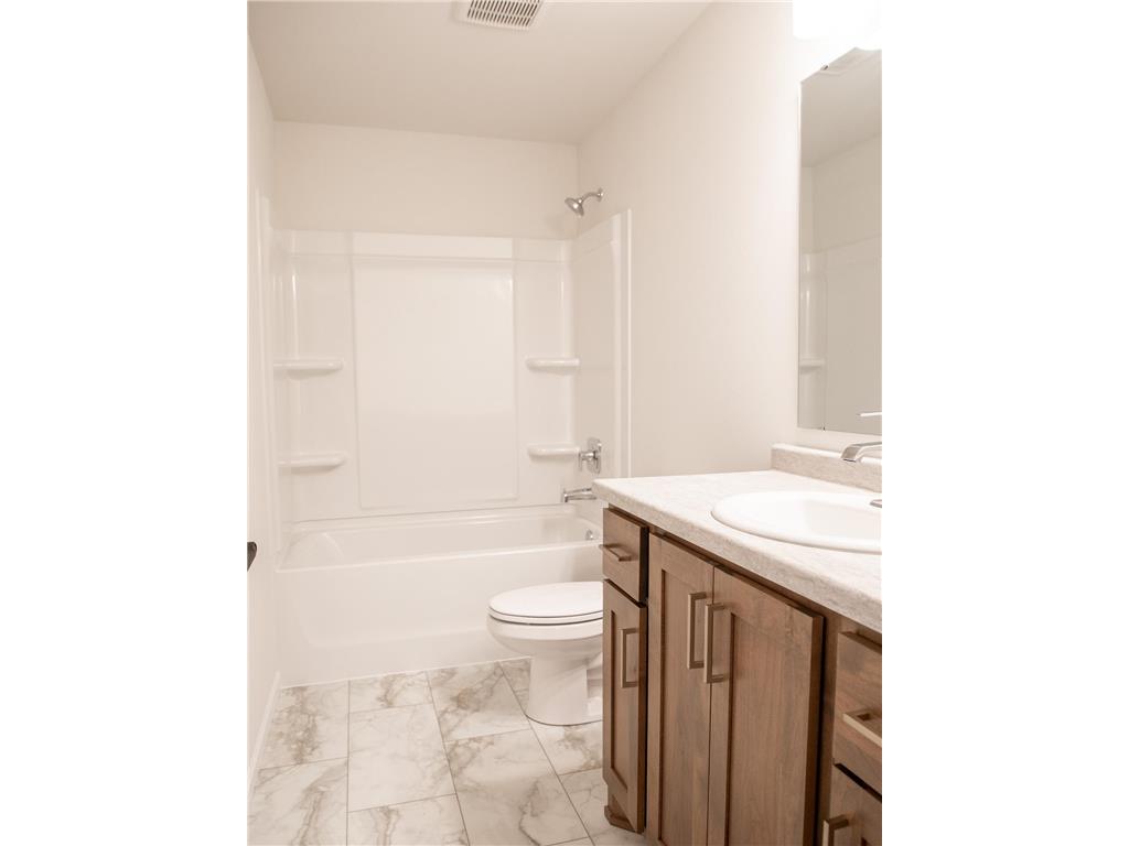 814 2 Avenue S Horace ND 58047 7047763 image26