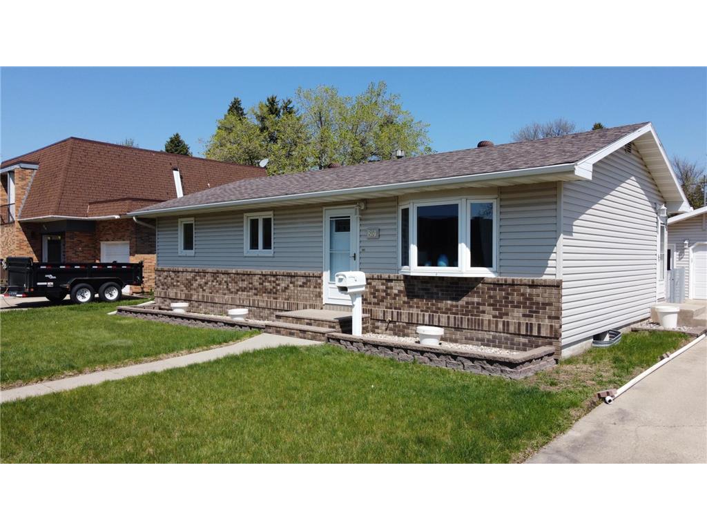 814 23rd Avenue S Moorhead MN 56560 7077978 image1