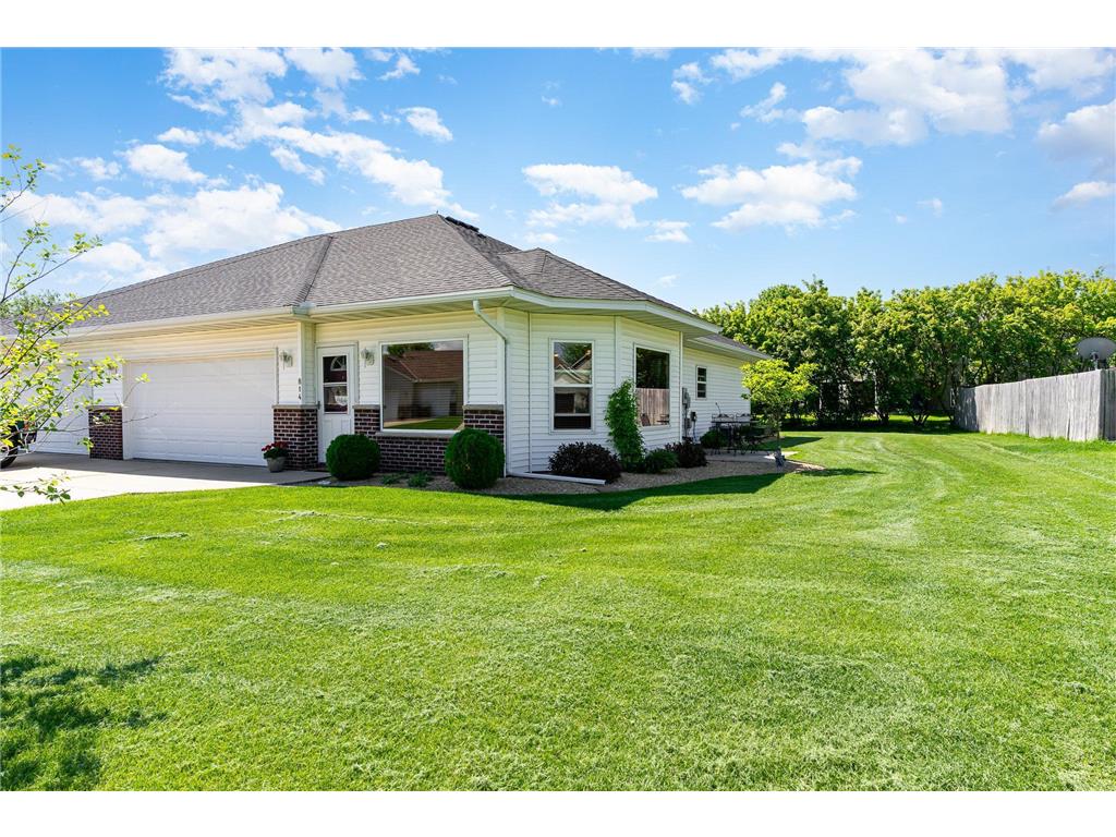 814 2nd Street NW #1 New Prague MN 56071 6543272 image1