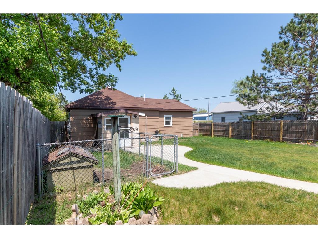 814 3rd Street SE Bemidji MN 56601 7080122 image20