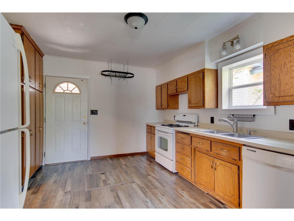 814 3rd Street SE Bemidji MN 56601 7080122 image3