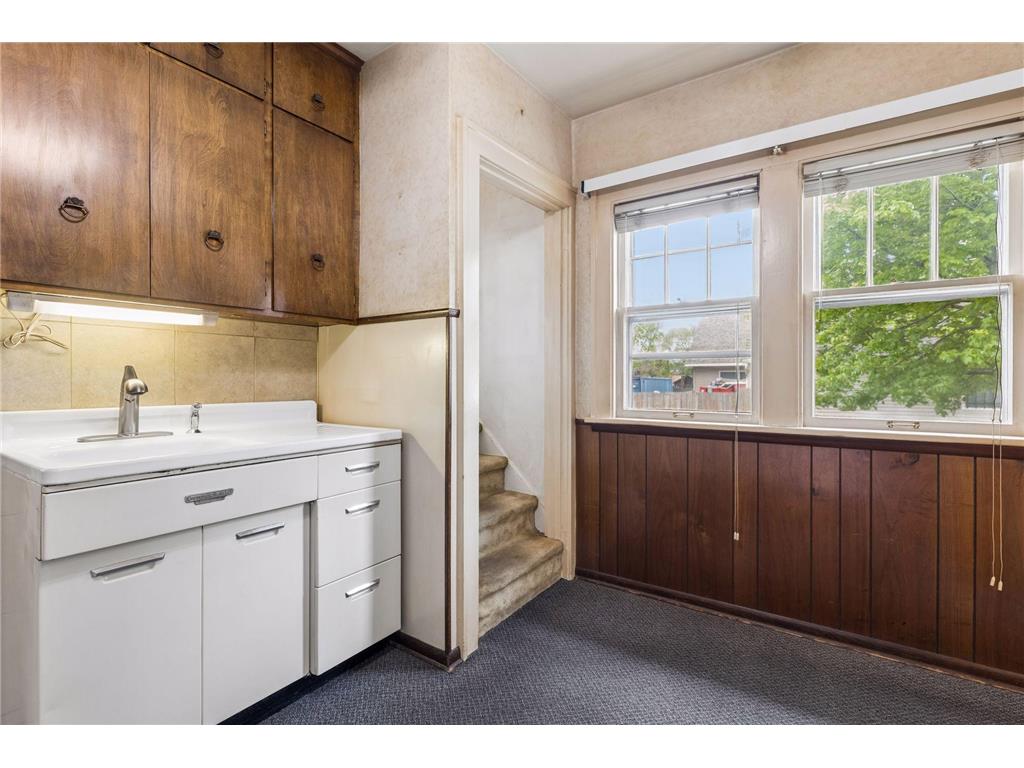 814 62nd Avenue N Brooklyn Center MN 55430 7047136 image13