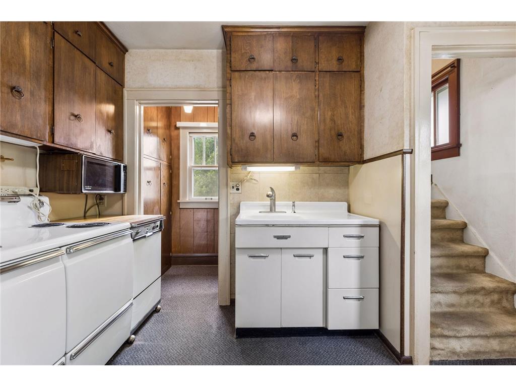 814 62nd Avenue N Brooklyn Center MN 55430 7047136 image14
