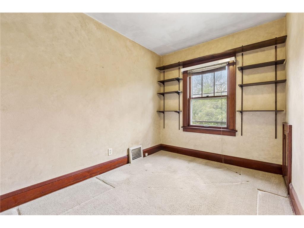 814 62nd Avenue N Brooklyn Center MN 55430 7047136 image18