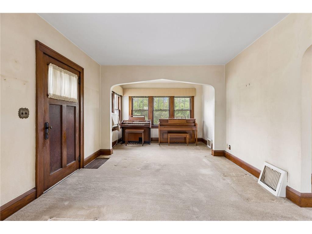 814 62nd Avenue N Brooklyn Center MN 55430 7047136 image6