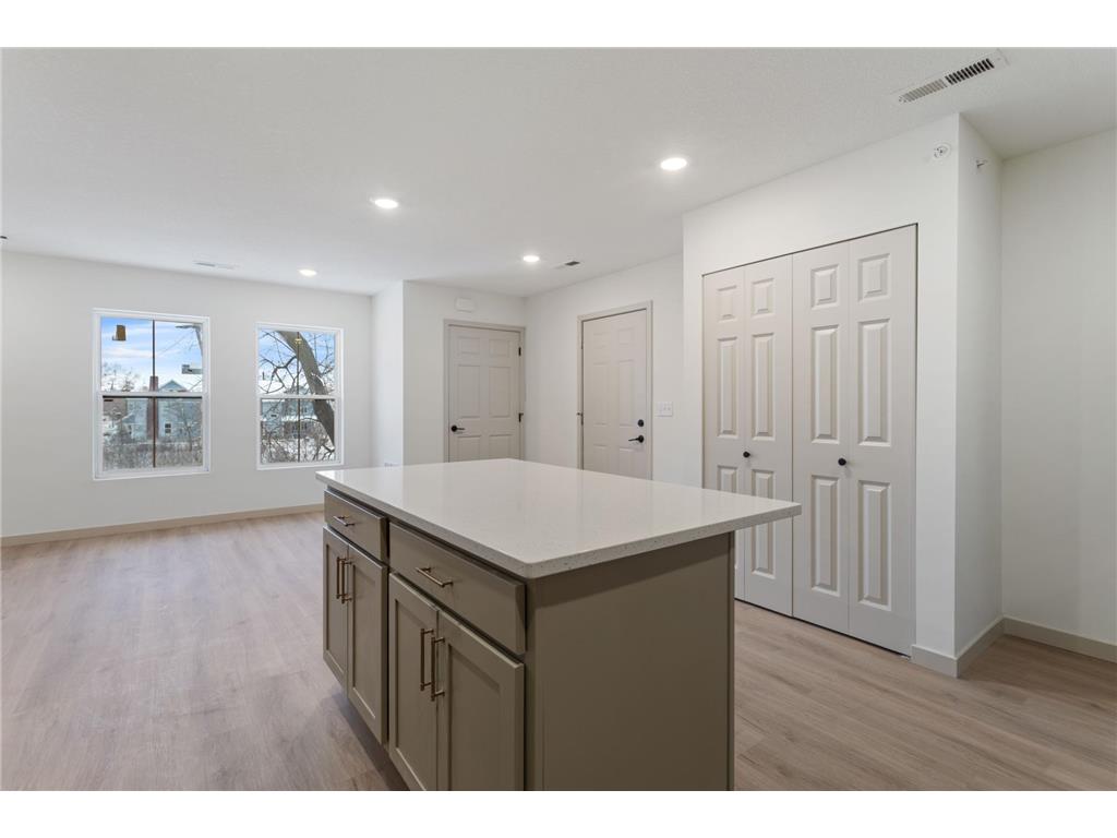 814 6th Street SE Minneapolis MN 55414 6826518 image13