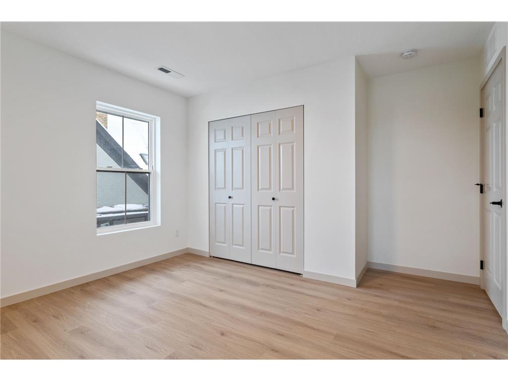 814 6th Street SE Minneapolis MN 55414 6826518 image16